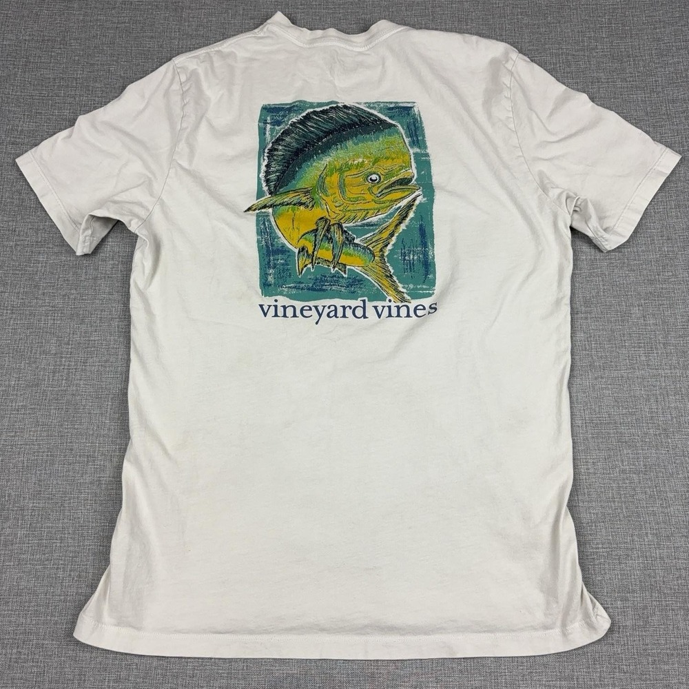 Vineyard Vines Shirt Mens M White Fish Pocket Graphic Tee Cotton Mahi Nautical